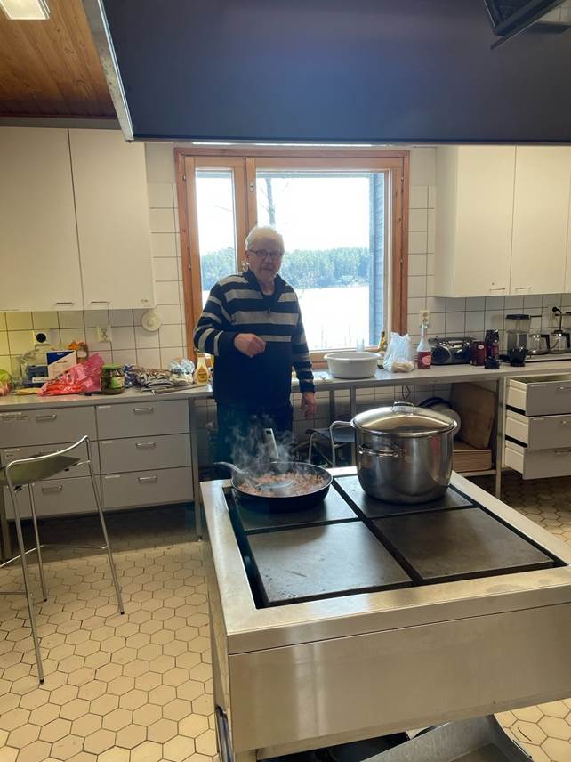 Kuva, joka sislt kohteen sis, keitti

Kuvaus luotu automaattisesti